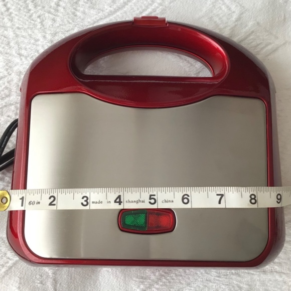 Electric sandwich maker NWT countertop toaster - Picture 9 of 16